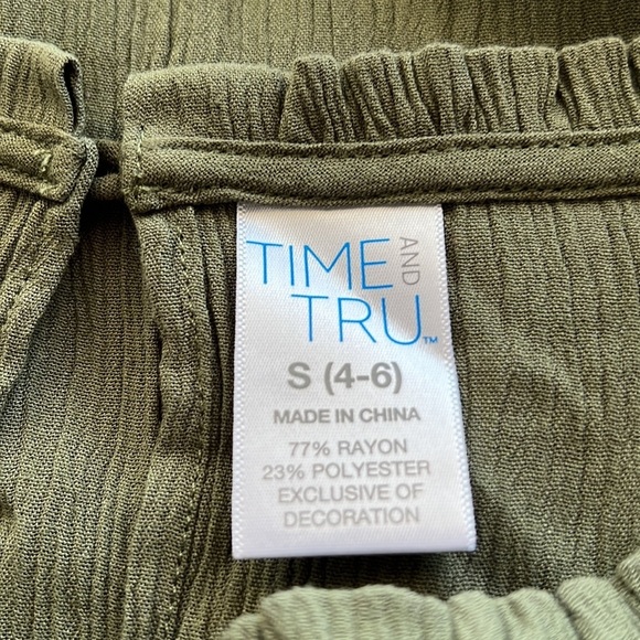 Time and Tru Embroidered Floral Bell Long Sleeve Olive Blouse Size S (4-… - Picture 13 of 16